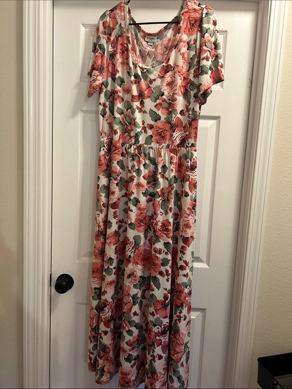 LuLaRoe Cream Maxi Dress with Coral Rose Print